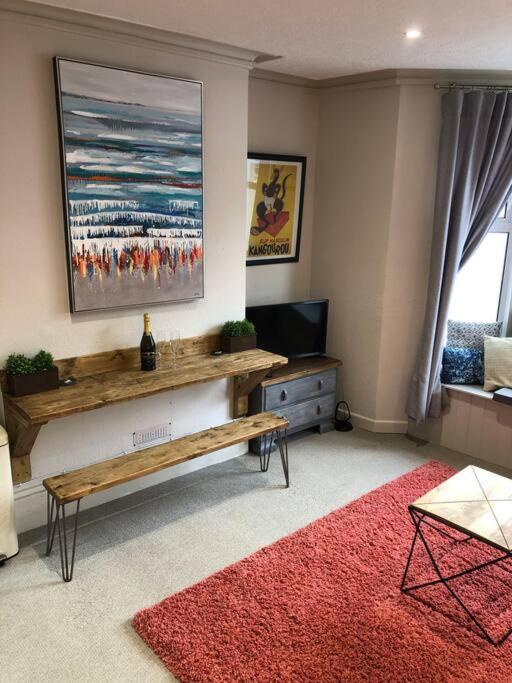 Charming, Bright, Hilltop Apartment. Hastings Zewnętrze zdjęcie
